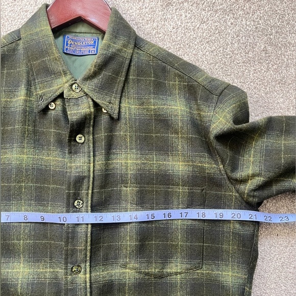 MEN'S PENDLETON SHORT-SLEEVE BOARD SHIRT | SIZE MEDIUM - Picture 6 of 7